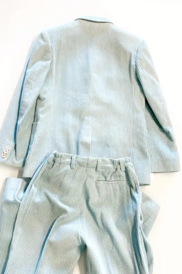 Giacca e pantaloni eleganti in velluto per bambino