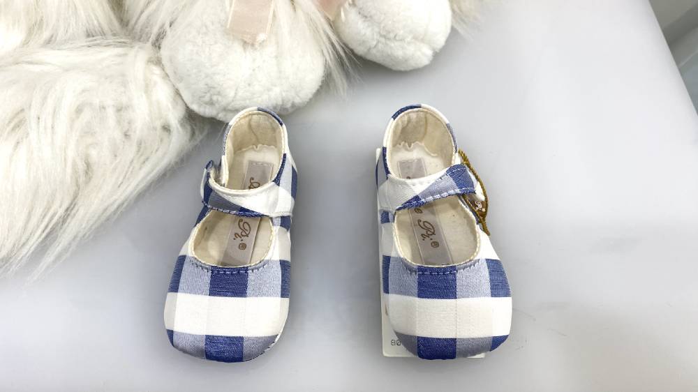 scarpe fantasia bianco e blu